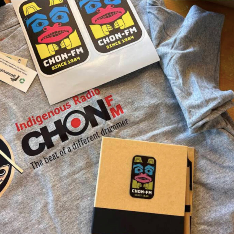 Custom Hoodies and Sweatshirts Custom T-shirt and packaging print by Gozero print